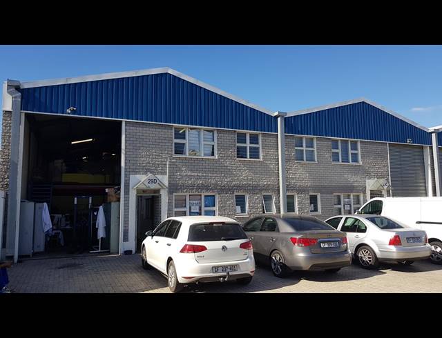 554M² FACTORY TO LET IN SAXON INDUSTRIAL